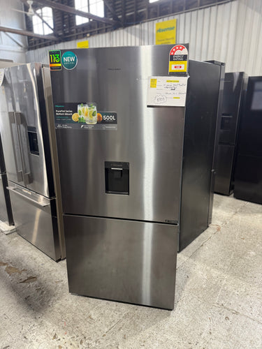 Factory second Hisense HRBM500TBW 500-litre PureFlat Bottom Mount Refrigerator - Second Hand Appliances Geebung